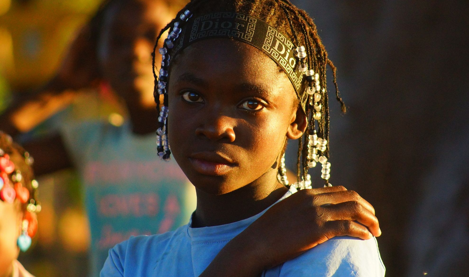 Местная школьница