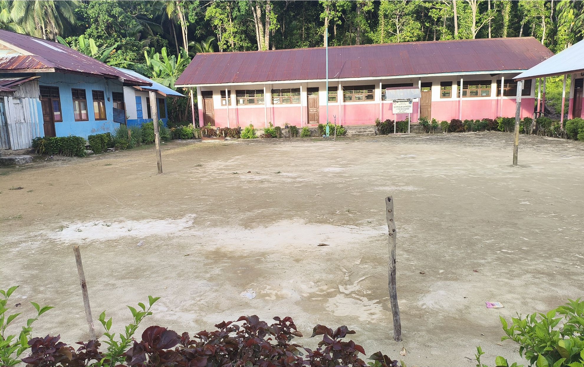 Деревенское футбольное поле