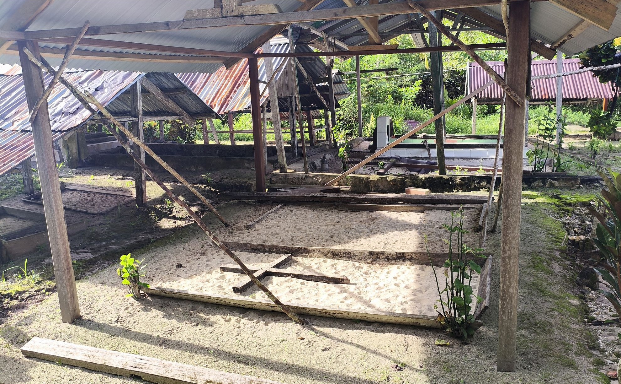 Деревенское кладбище