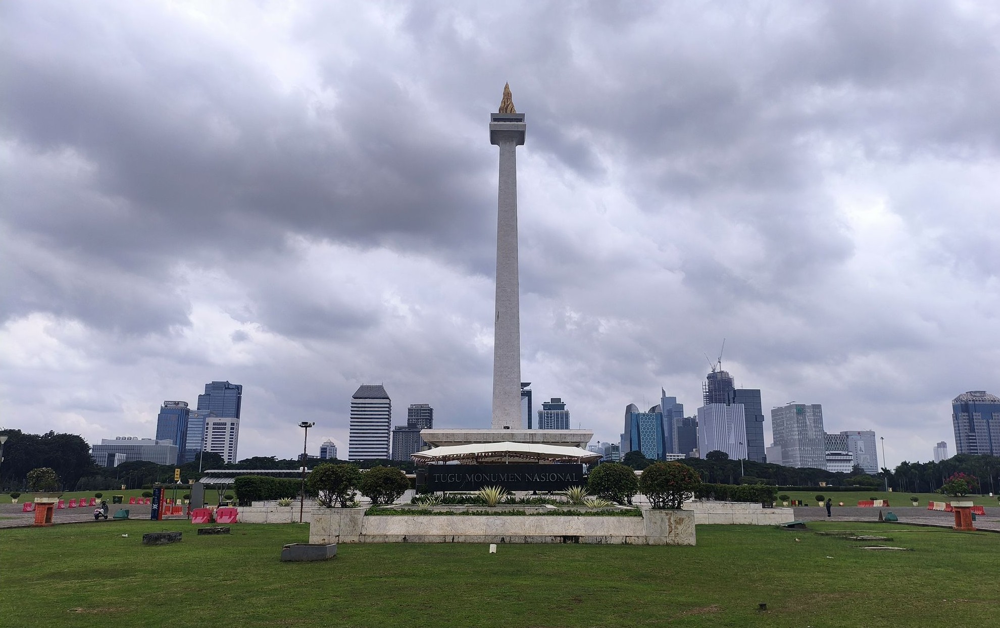 Национальный монумент независимости (Монас)