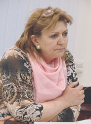 Елена ЯСТРЕБЦЕВА:  Две главные проблемы – формирование информационной культуры у школьников и ликбез их родителей